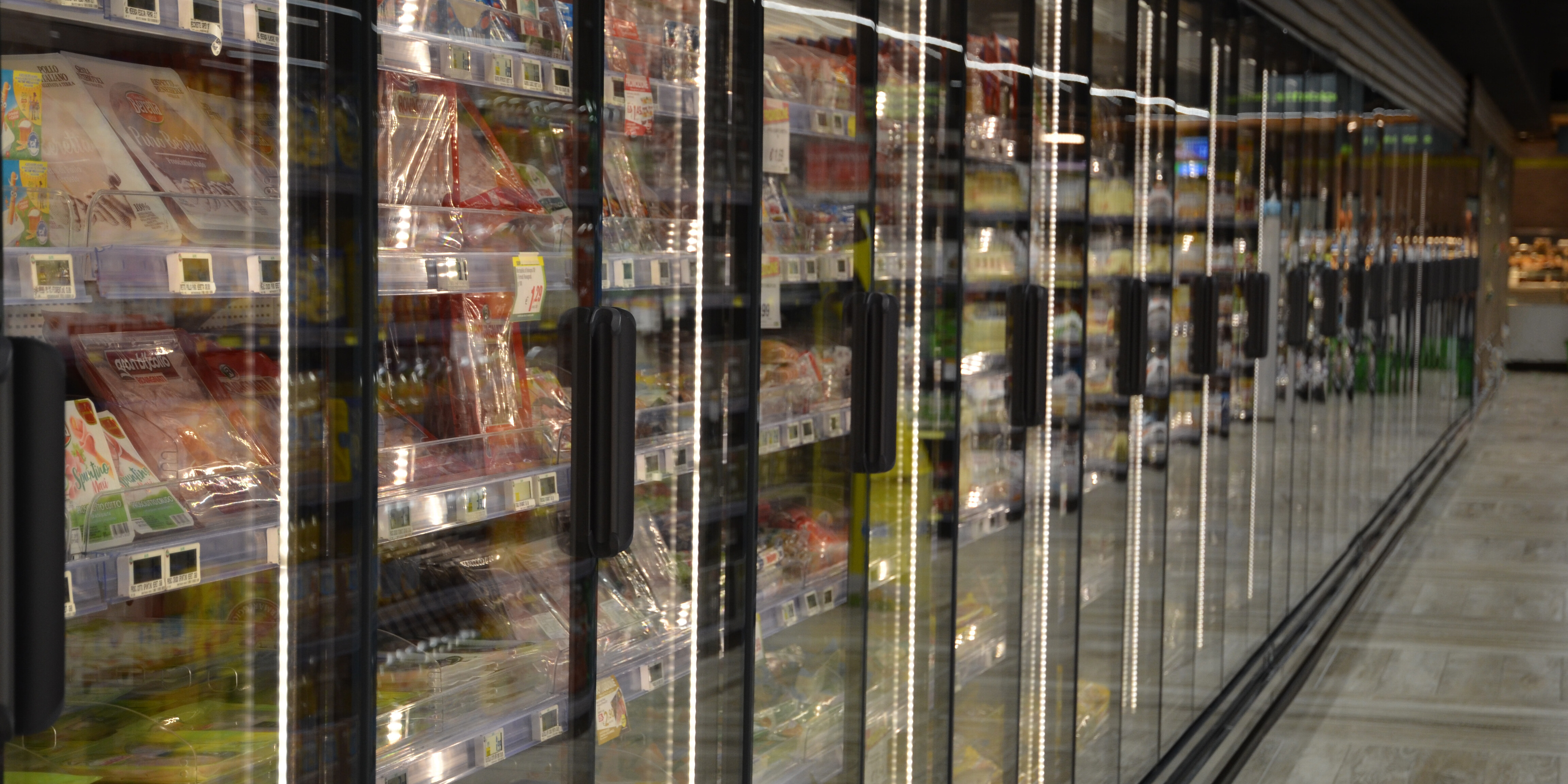 Kältekompressoren für Kühlschränke im Supermarkt Kältekompressoren für Kühlschränke im Supermarkt
